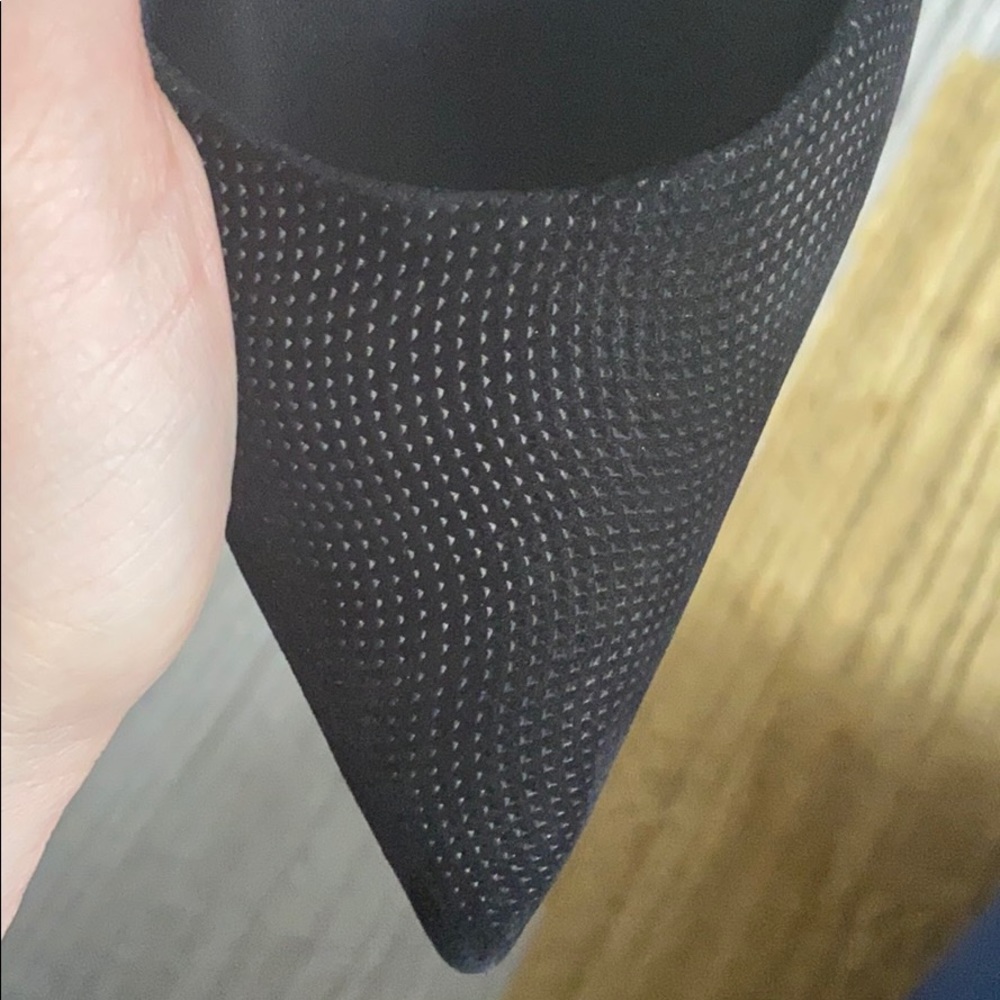 Black pumps - Picture 6 of 6